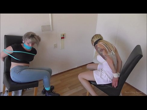 ❤️ Závislá / svázaná a s roubíkem / dáma v nesnázích Šukání video u nás